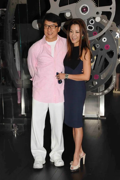 Hong Kong Aktor Jackie Chan Lewo Malezji Aktorka Michelle Yeoh — Zdjęcie stockowe