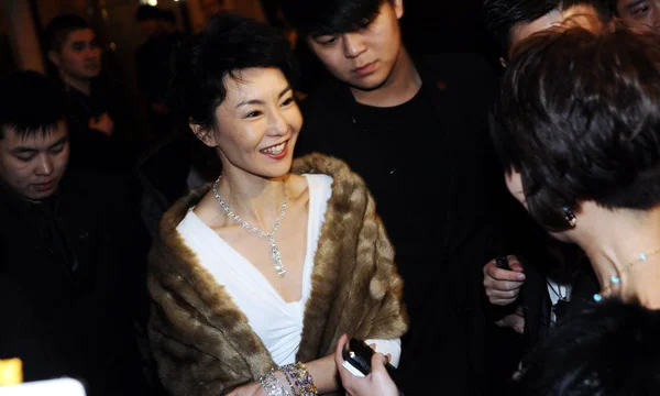 香港の女優マギー チャンがブルガリ回顧展 イタリアの素晴らしさ美術展 2012 上海での 125 年の開会式で描かれています — ストック写真