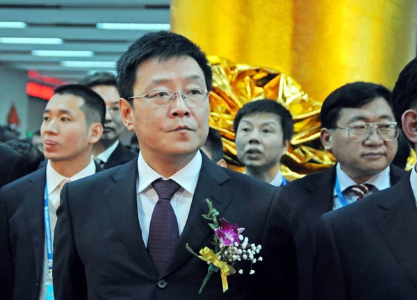上海证券交易所有限公司董事长杨德宏在上海证券交易所2012年2月15日的开幕仪式上致辞 — 图库照片