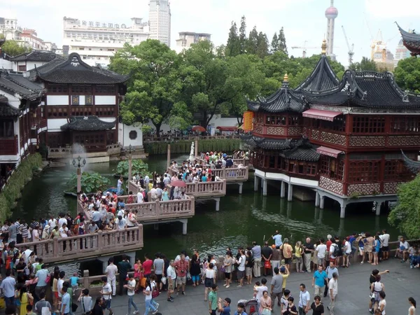Külföldi Kínai Turisták Látogatása Garden Vagy Yuyuan Garden Sanghajban Kínában — Stock Fotó