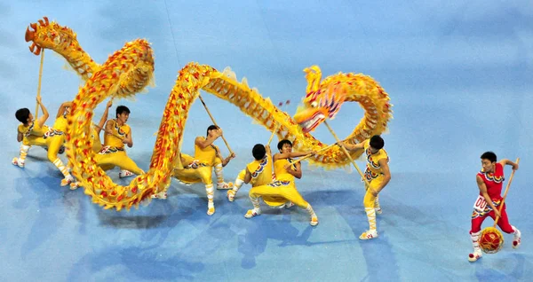 Kinesiska Collegestudenter Utföra Dragon Dans Finalen Federation Universitet Sport Kina — Stockfoto