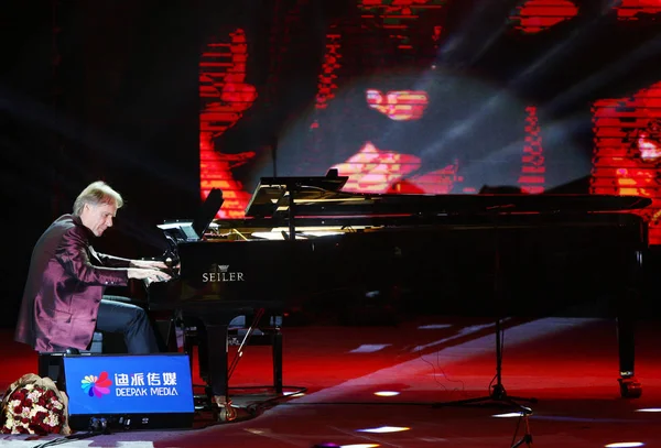 Pianista Francés Richard Clayderman Realiza Concierto Gira Por China Ciudad — Foto de Stock