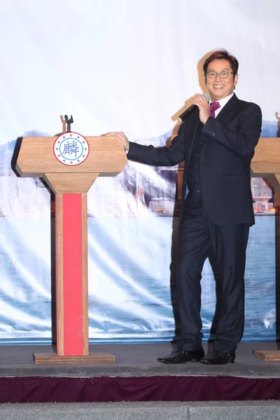 Cantante Hong Kong Alan Tam Sonríe Durante Una Conferencia Prensa — Foto de Stock