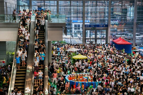 File Visitantes Multidão Centro Exposições Durante Uma Exposição Animação Shenzhen — Fotografia de Stock