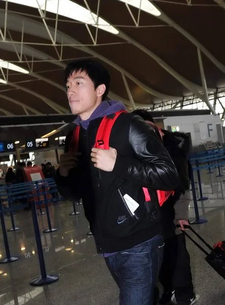Star Cinese Liu Xiang Fotografata All Aeroporto Internazionale Shanghai Pudong — Foto Stock