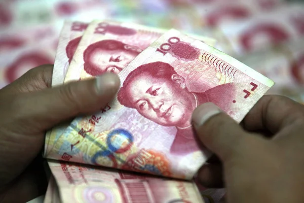 Funcionário Chinês Conta Rmb Renminbi Banco Huaibei Leste Província Chinas — Fotografia de Stock