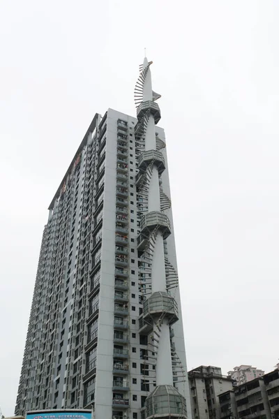 2013年11月18日 中国广西壮族自治区南宁市一座火箭形建筑 — 图库照片