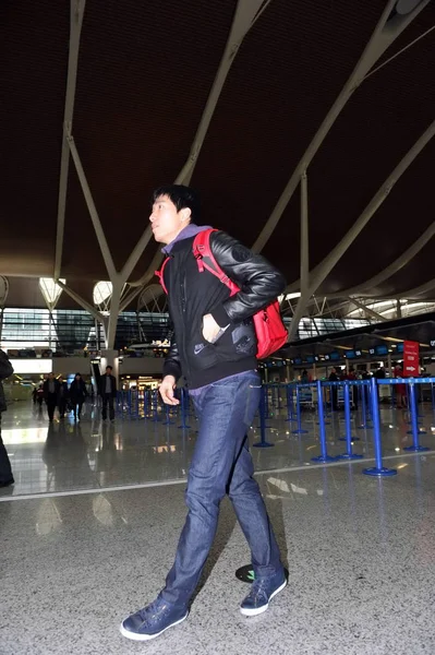 Kinesiska Stjärniga Häcklöpare Liu Xiang Avbildas Shanghai Pudong International Airport — Stockfoto