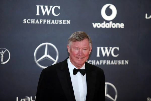 Sir Alex Ferguson Geldi Kırmızı Halıda Laureus Dünya Spor Ödülleri — Stok fotoğraf