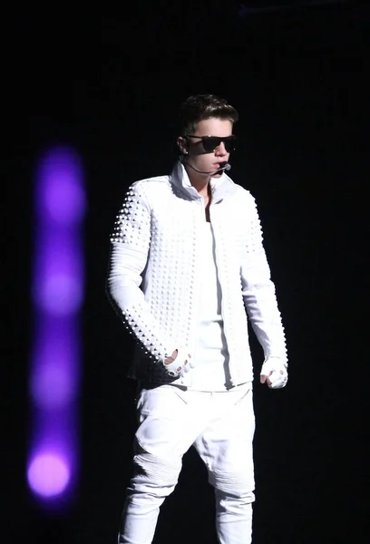 Der Kanadische Popsänger Justin Bieber Posiert Während Seines Konzerts Peking — Stockfoto