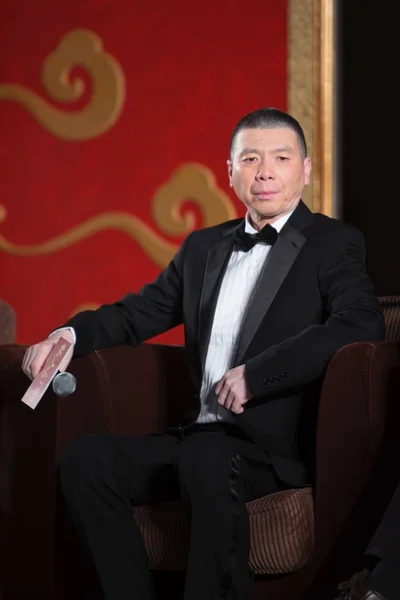 Diretor Chinês Feng Xiaogang Ouve Durante Estreia Seu Novo Filme — Fotografia de Stock