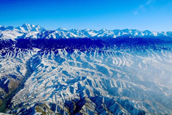 Pohled Pohoří Tianshan Mraků Mlhy Sin Ťiangu Čína Října 2013 — Stock fotografie