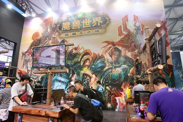 Los Visitantes Juegan Juego Línea World Warcraft Durante 11ª China — Foto de Stock