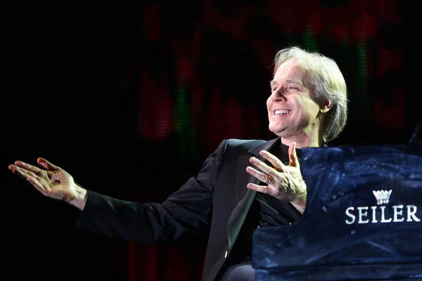 Pianista Francés Richard Clayderman Reacciona Concierto Gira Por China Ciudad — Foto de Stock