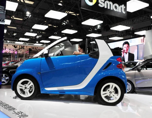 Visitante Prueba Coche Inteligente Durante Una Exposición Automóviles Chongqing China — Foto de Stock