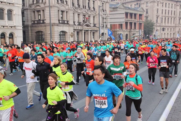 Participants Compete 2013 Shanghai International Marathon Shanghai China December 2013 — Stock Photo, Image