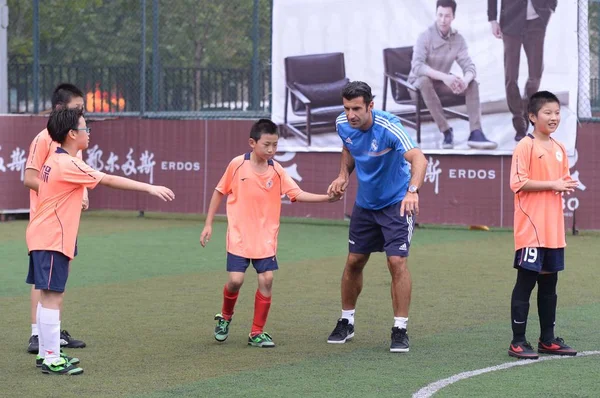 Futbolista Portugués Luis Figo Del Real Madrid Leyendas Dirige Jóvenes — Foto de Stock