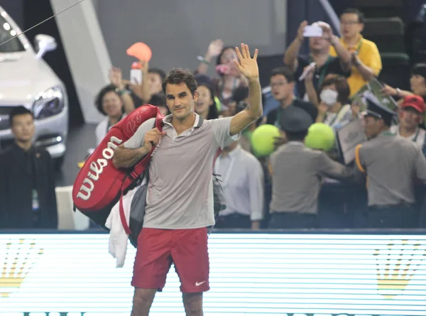 Svizzera Roger Federer Saluta Dopo Aver Perso Contro Francia Gael — Foto Stock