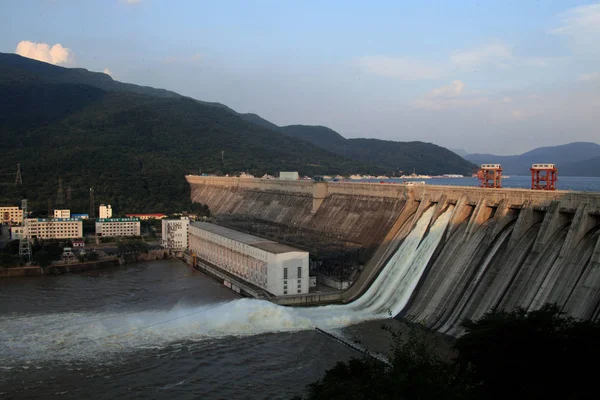 Γενική Όψη Του Φράγματος Του Σταθμού Υδροηλεκτρικής Ενέργειας Του Fengman — Φωτογραφία Αρχείου