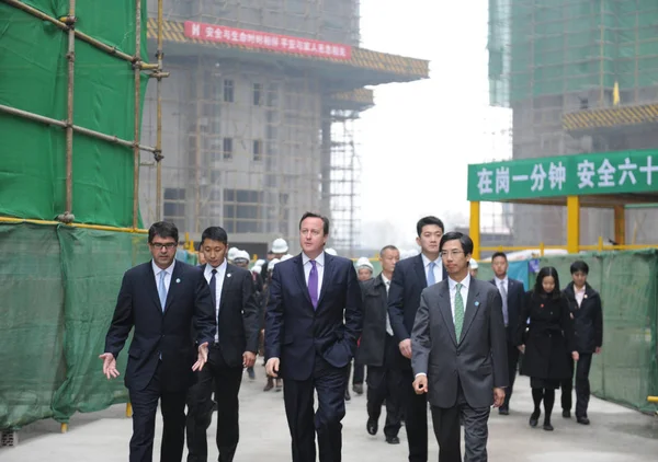 Primer Ministro Británico David Cameron Centro Llega Sitio Construcción Durante — Foto de Stock