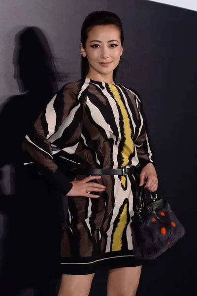Čínská Herečka Chen Zihan Představuje Při Slavnostním Zahájení Fendi Art — Stock fotografie