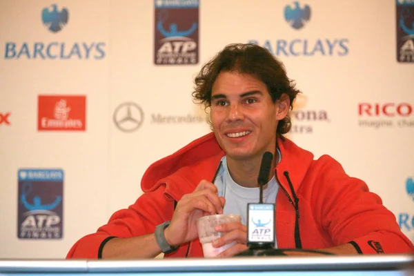 Der Spanische Rafael Nadal Lächelt Während Einer Pressekonferenz Des Atp — Stockfoto