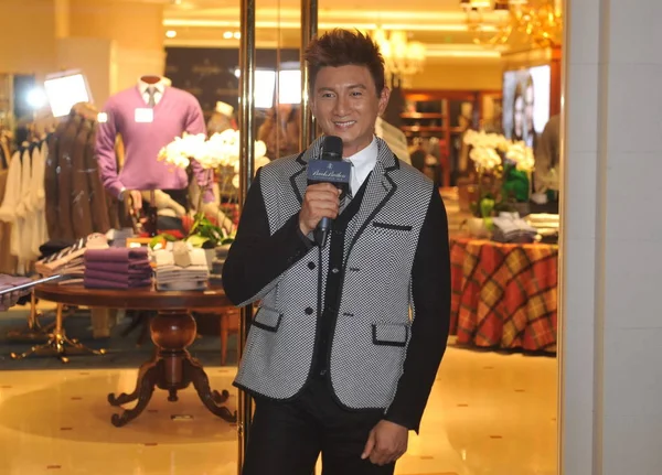 Taiwanese Actor Nicky Smiles Opening Ceremony Brooks Brothers Flagship Store — Stock Photo, Image