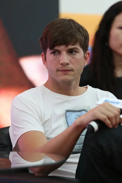 Ator Americano Christopher Ashton Kutcher Reage Durante Uma Conferência Imprensa — Fotografia de Stock