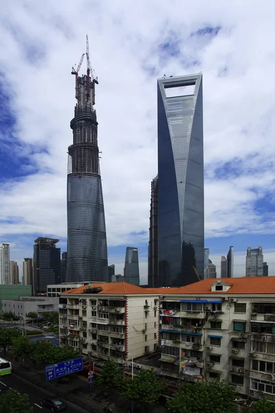 Shanghai Torony Balra Építés Alatt Áll Mellett Shanghai World Financial — Stock Fotó