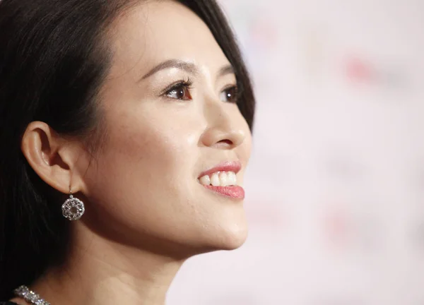 Китайская Актриса Чжан Цзыи Улыбнулась После Победы Азиатско Тихоокеанском Кинофестивале — стоковое фото