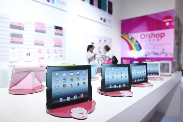 Ipad Tablet Apfelstücke Werden Während Der Macworld Iworld Asia 2013 — Stockfoto