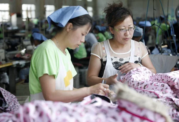 Čínská Ženská Dělnická Oblečení Pro Vývoz Japonska Továrně Huaibei Východní — Stock fotografie