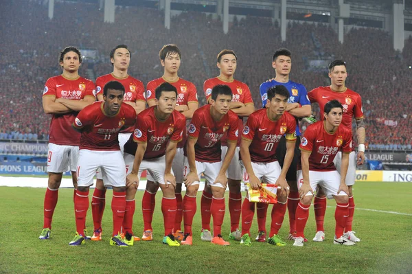 Los Futbolistas Chinas Guangzhou Evergrande Posan Para Fotos Grupo Antes — Foto de Stock