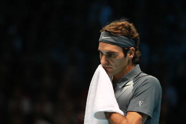 Roger Federer Suíça Limpa Suor Durante Partida Semifinal Dos Singles — Fotografia de Stock
