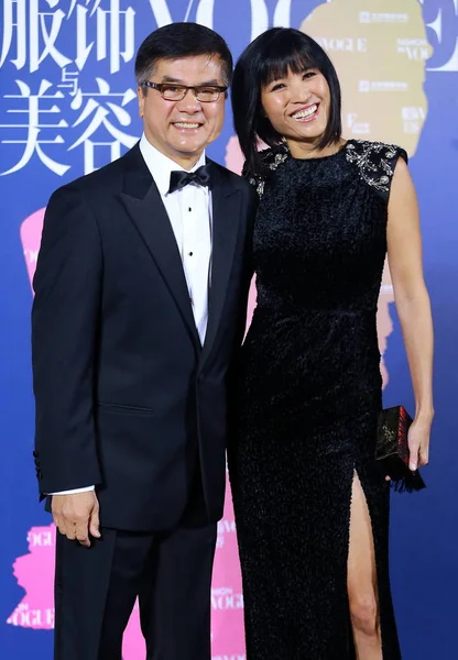Сша Посол Китае Гэри Локк Слева Жена Мона Локк Позируют — стоковое фото