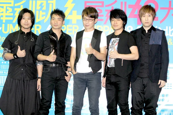 Grupo Pop Taiwanés May Day Posa Durante Una Conferencia Prensa — Foto de Stock