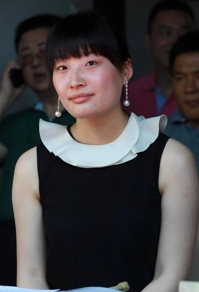 Kelly Zong Fuli Lánya Wahaha Csoportok Elnök Zong Qinghou Mosolyog — Stock Fotó