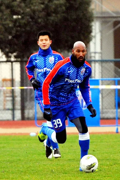 Νικολά Ανελκά Από Shanghai Σενχούα Football Club Εμπρός Στάζει Κατά — Φωτογραφία Αρχείου