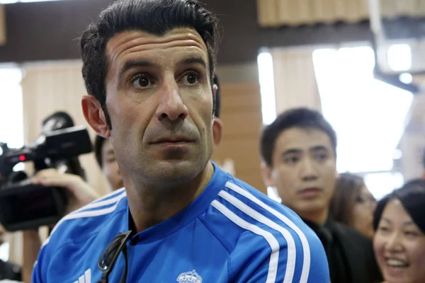 Portugalská Fotbalová Hvězda Luis Figo Real Madrid Leyendas Navštěvuje Ventilátor — Stock fotografie