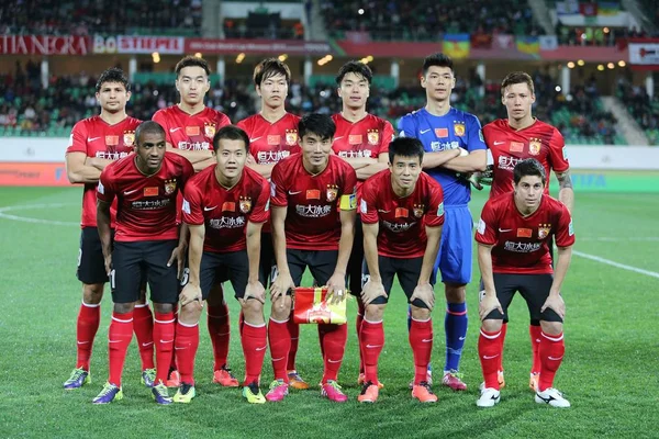 Los Jugadores Chinas Guangzhou Evergrande Posan Para Las Fotos Antes — Foto de Stock
