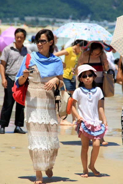 Turister Har Kul Vid Havet Nationaldagen Semester Sanya Södra Chinas — Stockfoto