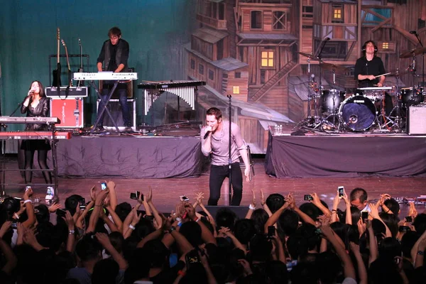 2013 상하이 그들의 콘서트 미국의 일렉트로니카 올빼미 — 스톡 사진