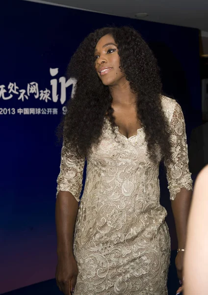 Tenista Estadounidense Serena Williams Posa Durante Fiesta Oficial Del Abierto — Foto de Stock