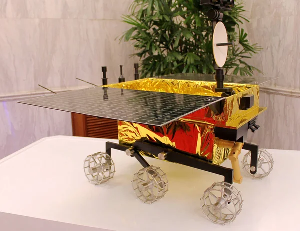 Modell Chinas Första Månen Rover Visas Presskonferens För Rover Peking — Stockfoto