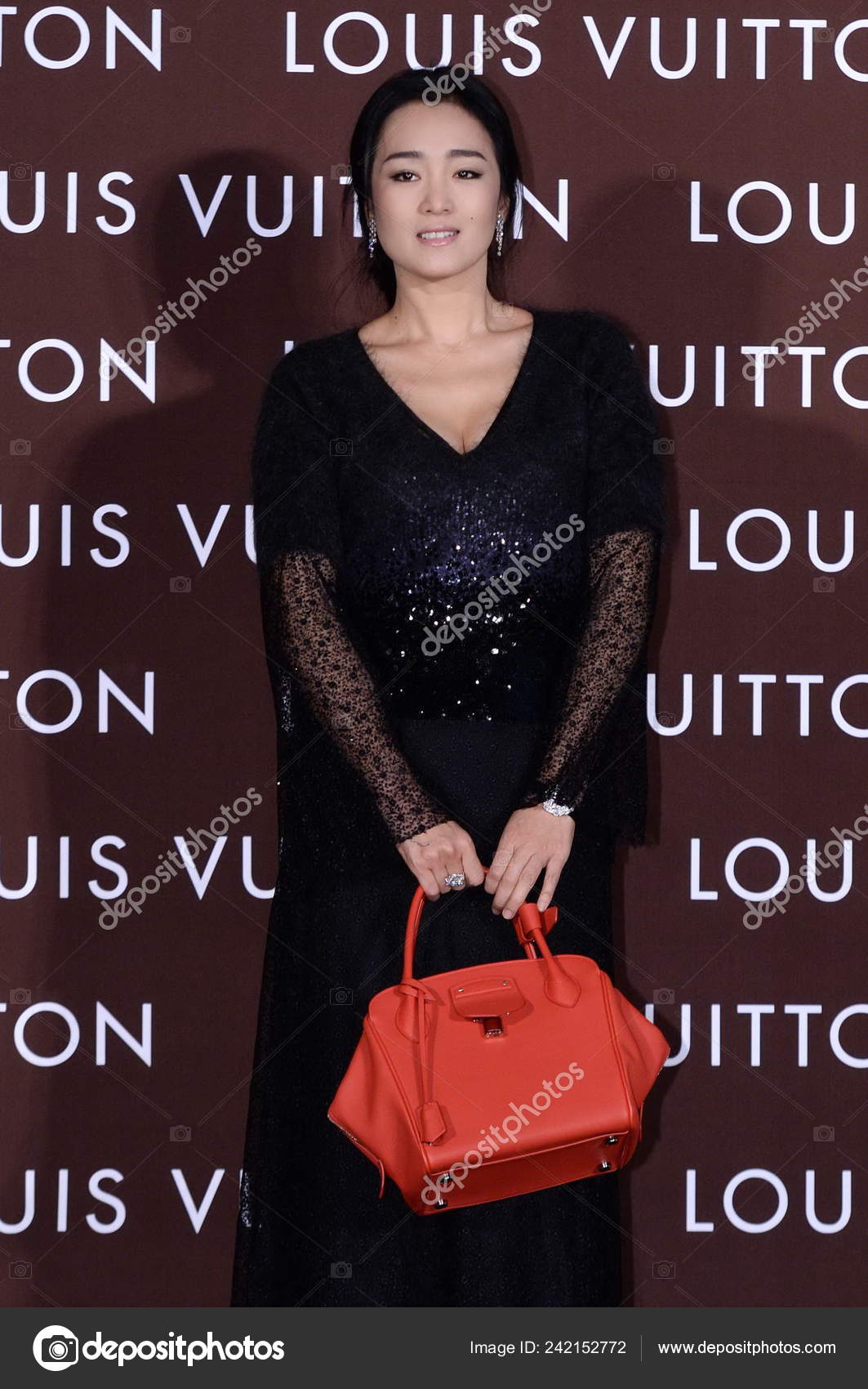 Gong Li attends opening ceremony for Louis Vuitton[2]