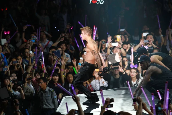 Cantor Pop Canadense Justin Bieber Apresenta Durante Concerto Sua Turnê — Fotografia de Stock