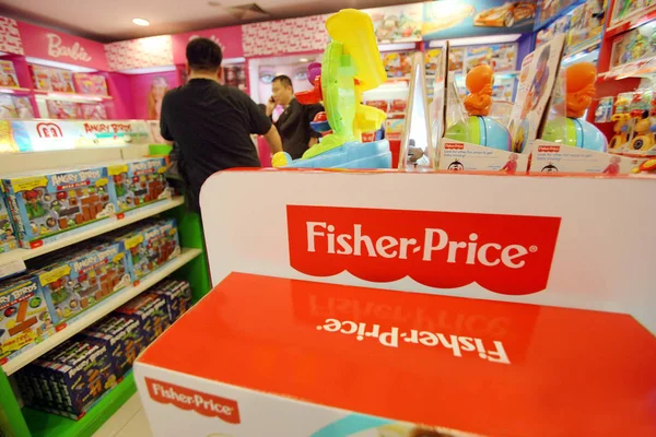 Відвідувачі Магазин Рибалки Ціни Іграшки Mattel Магазині Шанхаї Китай Березня — стокове фото
