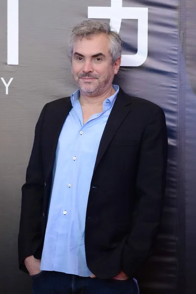 Mexicansk Filminstruktør Alfonso Cuaron Smiler Pressekonference Til Premieren Sin Nye - Stock-foto