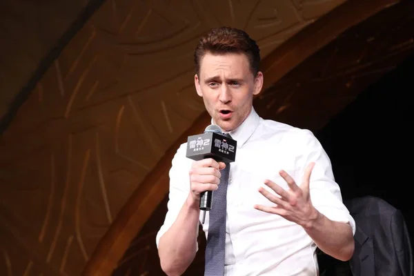 Actor Inglés Tom Hiddleston Habla Durante Una Conferencia Prensa Para — Foto de Stock