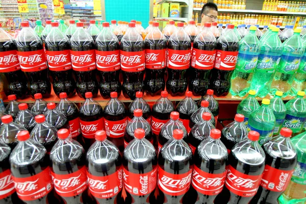 Láhve Cola Sprite Jsou Prodeji Supermarketu Nantong City Provincii Východní — Stock fotografie